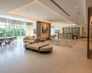 220 Lake Shore Drive - Photo Thumbnail 10