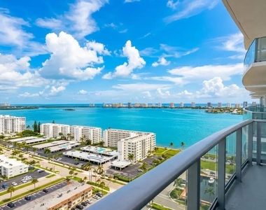 220 Lake Shore Drive - Photo Thumbnail 4