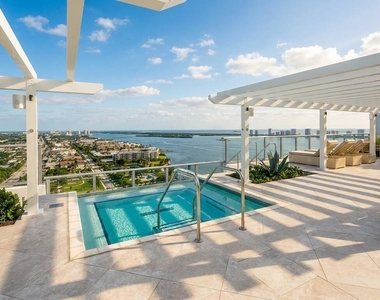 220 Lake Shore Drive - Photo Thumbnail 7
