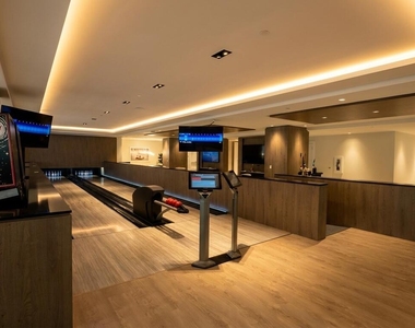 220 Lake Shore Drive - Photo Thumbnail 20