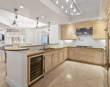 5050 N Ocean Drive - Photo Thumbnail 9