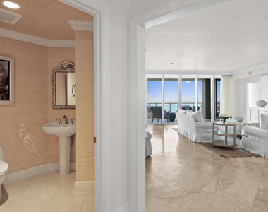 5050 N Ocean Drive - Photo Thumbnail 4
