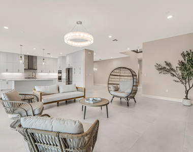 10018 Skyloft Street - Photo Thumbnail 9