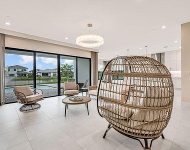 10018 Skyloft Street - Photo Thumbnail 7