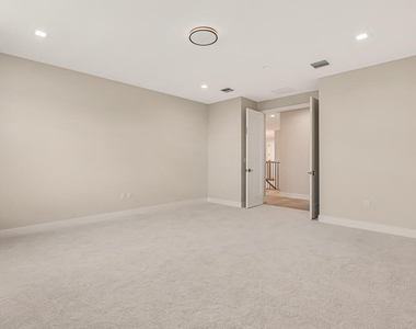 10018 Skyloft Street - Photo Thumbnail 45