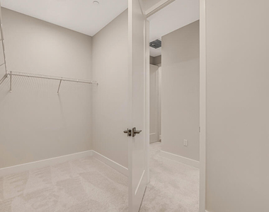10018 Skyloft Street - Photo Thumbnail 37