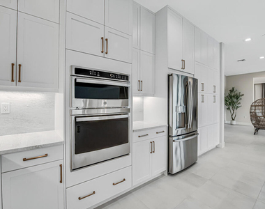 10018 Skyloft Street - Photo Thumbnail 17