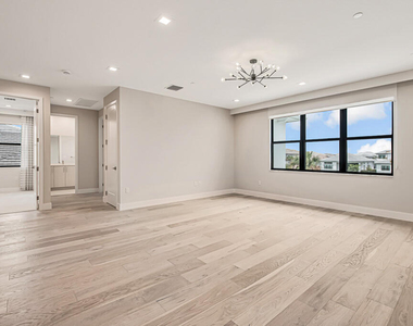 10018 Skyloft Street - Photo Thumbnail 32