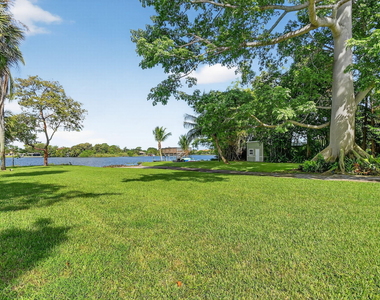 6225 Pine Drive - Photo Thumbnail 4
