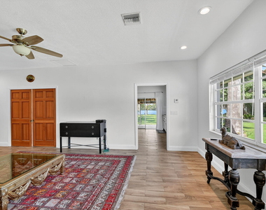 6225 Pine Drive - Photo Thumbnail 9