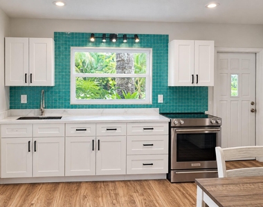 6225 Pine Drive - Photo Thumbnail 14