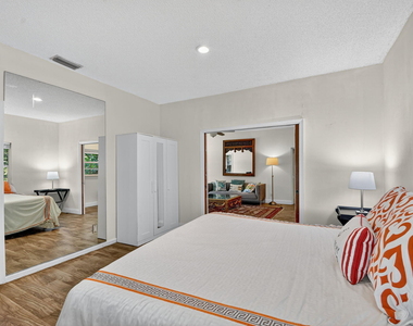 6225 Pine Drive - Photo Thumbnail 17