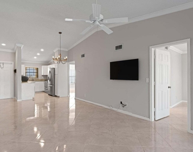 2600 Greenwood Terrace - Photo Thumbnail 3