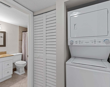 2600 Greenwood Terrace - Photo Thumbnail 8