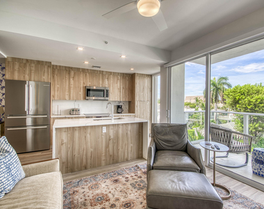 117 Lake Avenue - Photo Thumbnail 8