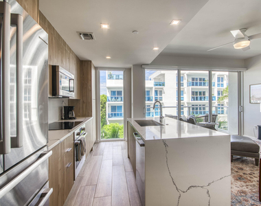 117 Lake Avenue - Photo Thumbnail 2