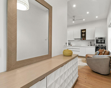 226 Oleander Avenue - Photo Thumbnail 5