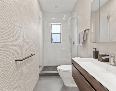 226 Oleander Avenue - Photo Thumbnail 15