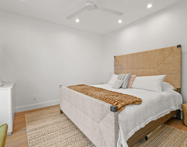 226 Oleander Avenue - Photo Thumbnail 13