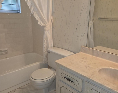5150 Lakefront Boulevard - Photo Thumbnail 9