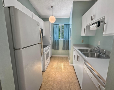 5747 Deer Run Drive - Photo Thumbnail 1