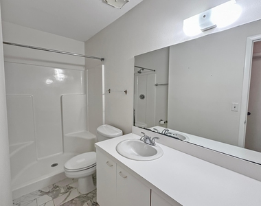 5747 Deer Run Drive - Photo Thumbnail 16