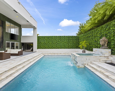 11700 Sw 22nd Court - Photo Thumbnail 4