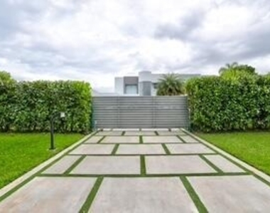 11700 Sw 22nd Court - Photo Thumbnail 5