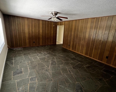 1024 Jamaica Avenue - Photo Thumbnail 7