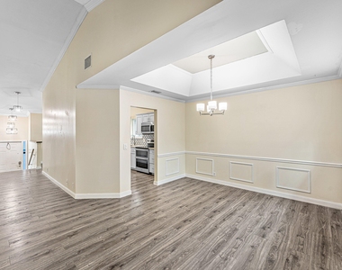 9818 Nickels Boulevard - Photo Thumbnail 4