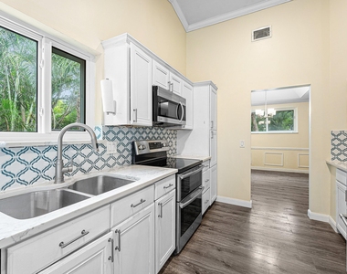 9818 Nickels Boulevard - Photo Thumbnail 17