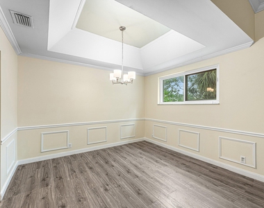 9818 Nickels Boulevard - Photo Thumbnail 7