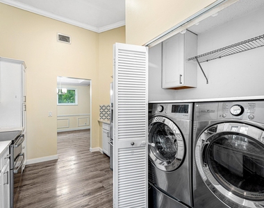 9818 Nickels Boulevard - Photo Thumbnail 19