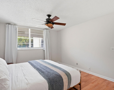 2825 Sw 22nd Avenue - Photo Thumbnail 9
