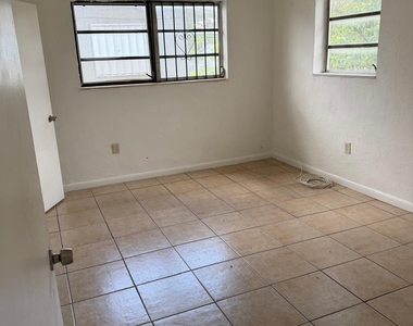 15721 Nw 39th Place - Photo Thumbnail 3