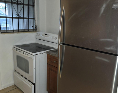 15721 Nw 39th Place - Photo Thumbnail 5