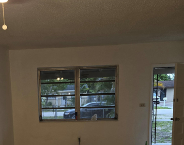 15721 Nw 39th Place - Photo Thumbnail 7