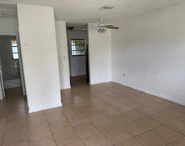 15721 Nw 39th Place - Photo Thumbnail 1