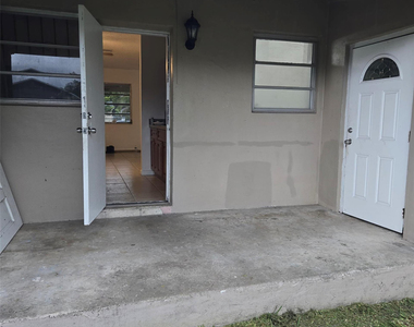 15721 Nw 39th Place - Photo Thumbnail 6