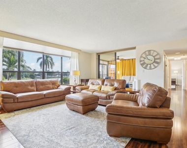 7153 Promenade Drive - Photo Thumbnail 3