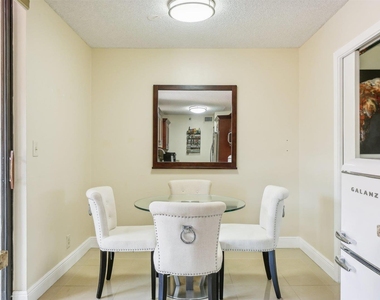 7153 Promenade Drive - Photo Thumbnail 7