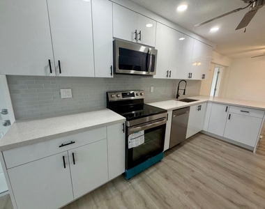 8630 Nw 24th Court - Photo Thumbnail 20