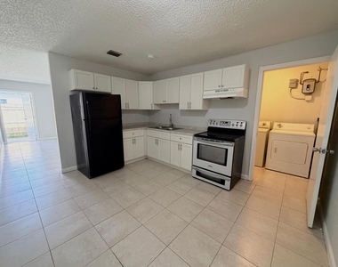 812 5th Street - Photo Thumbnail 1