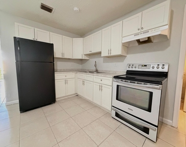 812 5th Street - Photo Thumbnail 15