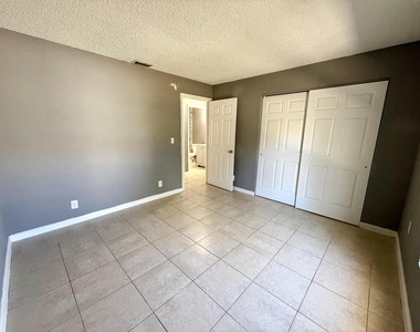 812 5th Street - Photo Thumbnail 9