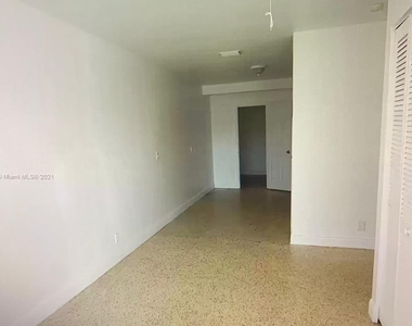 1414 N J Street - Photo Thumbnail 5