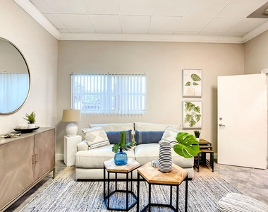 801 E Palmetto Park Road - Photo Thumbnail 1