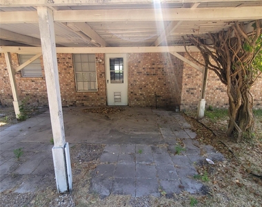 615 Arleta Lane - Photo Thumbnail 16