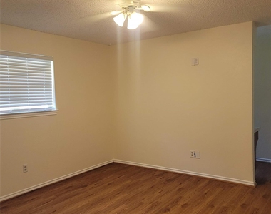 615 Arleta Lane - Photo Thumbnail 7