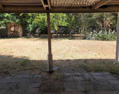 615 Arleta Lane - Photo Thumbnail 15